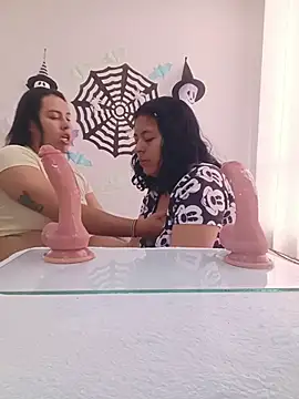 Laila_and_konny - Sucking tits