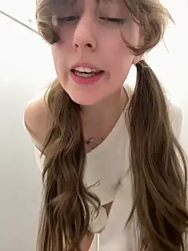 FroggyAnna - little boobs slaps to make them bounce🍒