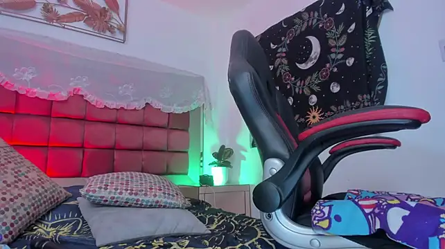 BonnieCute_ - dildo glass in my pussy