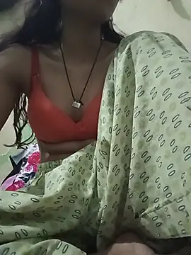 Nandundi - Show pussy in public