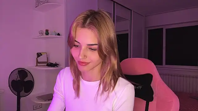 Neweva_ - play with my ass in front of the camera