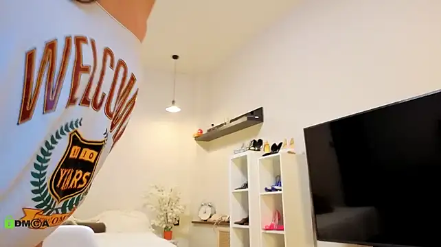 CaringSophie - show boobs