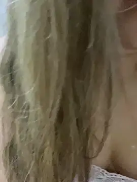 Yassminsexy22 - في بول و كلشي في الخاص