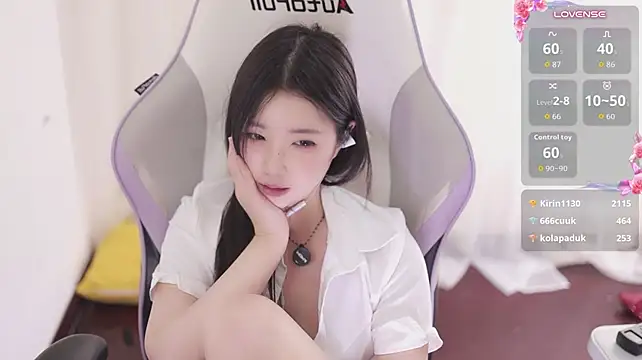 Kitty_baby77 - 完成任务脱内裤含嘴里