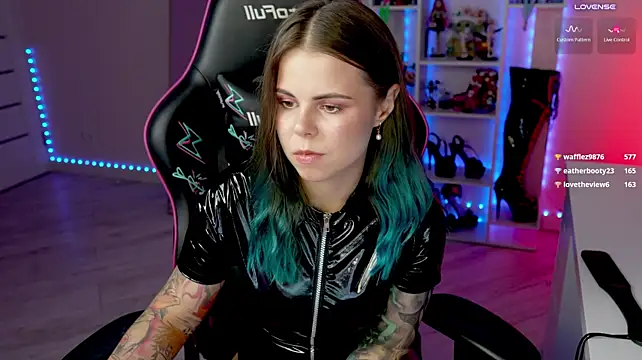 QueenAliceX - Give me pleasure