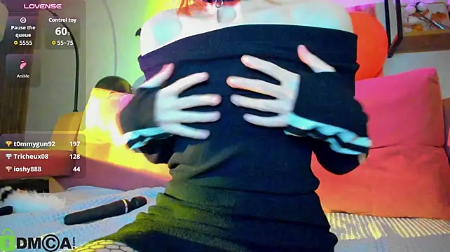 Little_Chips - fingering pussy