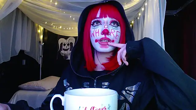 Eloise-brown - Destroy makeup with saliva