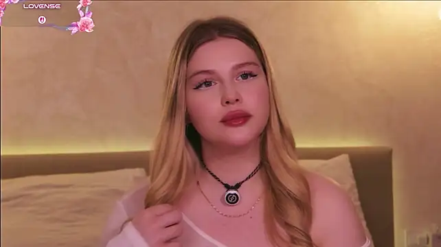 Alexis_Powell - my pussy on fire😈