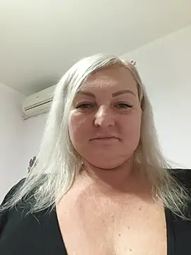 White-Chocolatte - Topless 2 minutes