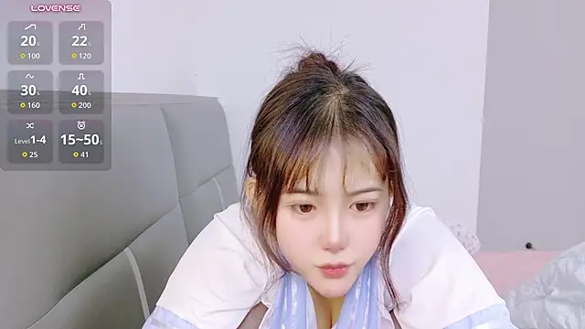 UU-uuu - 比奶心 V腿~