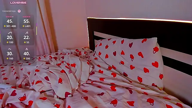 Lexxxxxxi - play tits