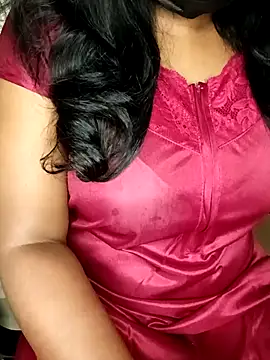 Mallu_karthika - Oil my boobies