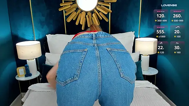 DeepLaura - doggy without panties (shake ass)
