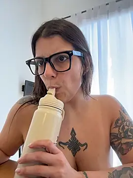Lilylovelesss - SUCK DILDO IN TITS
