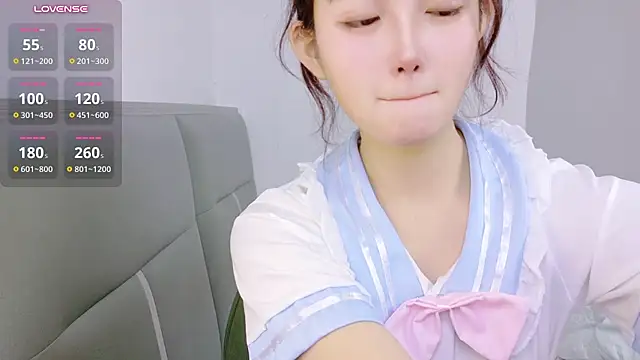 UU-uuu - 比奶心 V腿~