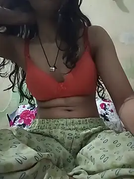 Nandundi - Show pussy in public