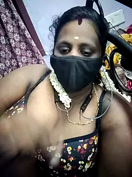 Tamil_manju - Oil on boobs