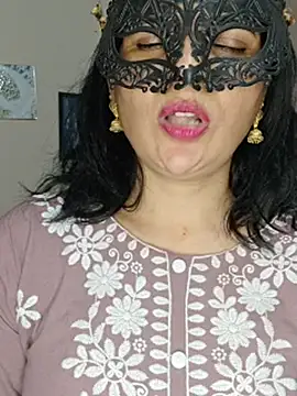 BhabhiPooja69 - boobs show