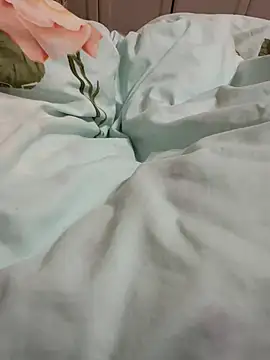 Night_258 - 🎯完成目标舔逼1分钟