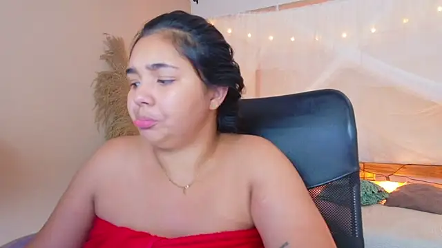 Miadancing - oils in the breasts and deep throat