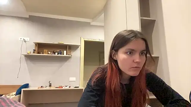 JessiePolemeni - Bite finger