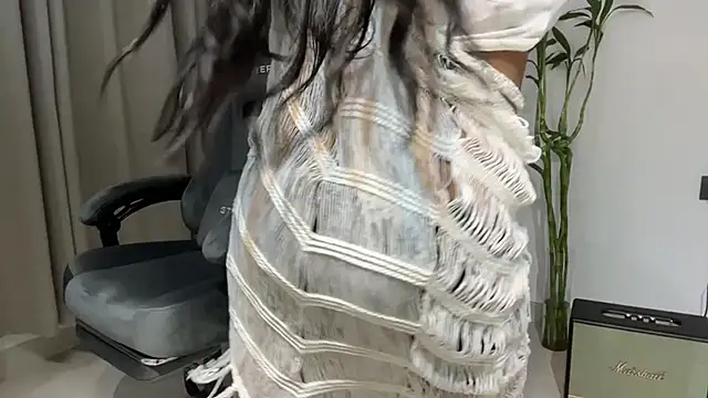 Julie_08 - Deep Cleavage Tease N Spit 🥵🌶️🔥