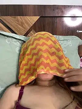 Miss_kanika76 - Oil show ass