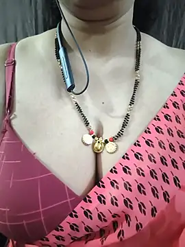 Bhuvana_555 - Boobs on honey