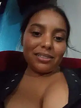 Stefanie010 - Show us your thong