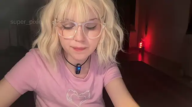 Super_pixie - rub my booty closer to cam