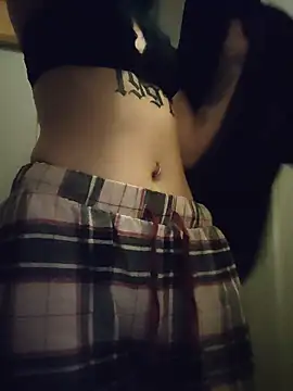 Smokaxhontas - show Boobs + eincremen