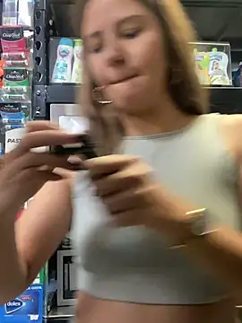 Andrea_19blonde