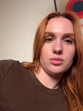 ChiaraVelvet - Show my Ass Doggy Pose 10 sec🥵