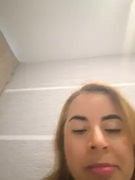 MilfLuna - massage my body with cream, hot and sexy