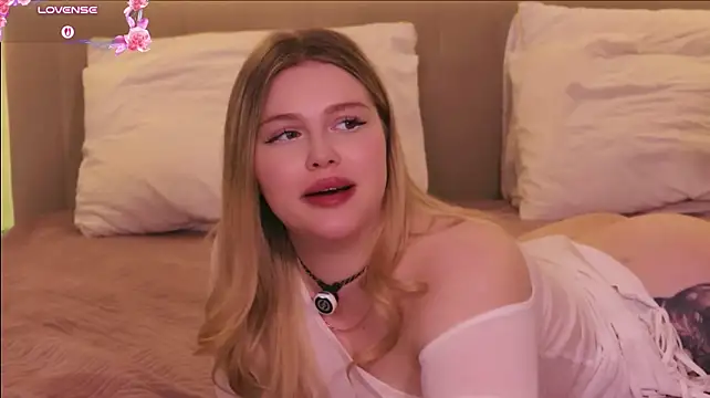 Alexis_Powell - my pussy on fire😈
