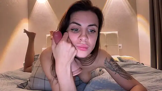 FixitKitty - Show boobs