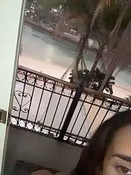 Louisexx - Naked on the hotel balcony 😈🔥 Pelada