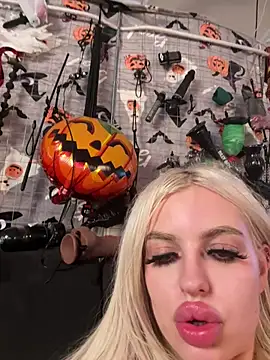 MacTroy - DeepTroat Action😺💦 last tipper get Vid