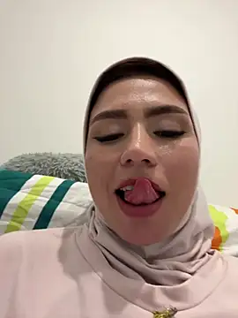 Darsha_Khemu - MAKE ME SQUIRT DADDY