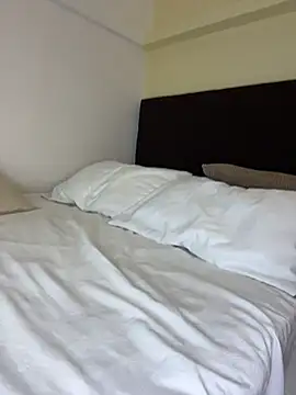 Emma_Vonn - RIDE PILLOW + RUB MY ASS 🔥💦