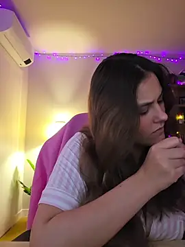MiaRides19 - I will suck dildo 🙈🙈