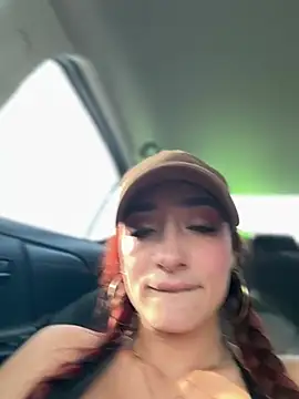 Ariiel_ - BIG SQUIRTTTT IN THE CAR