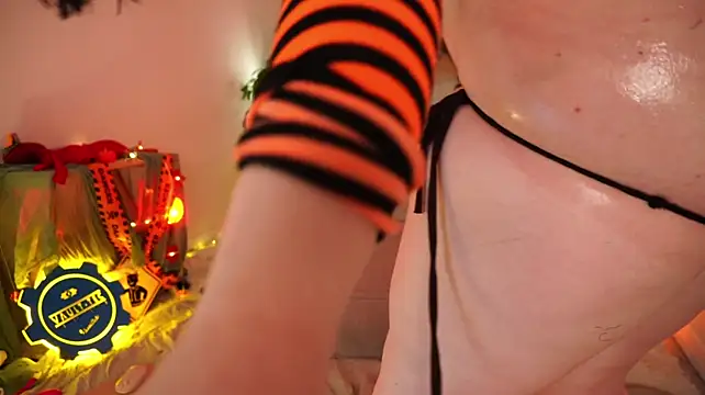 ScarletBlaze - play with pussy