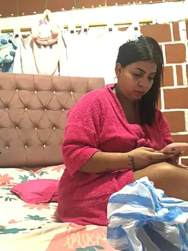 Rachellcooperrr - Oil the ass spank ass spank tits