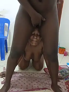 Broan_me - Show ass and open it