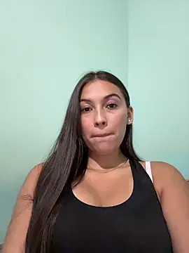 VictoriaLannee - Finguers and lush in pussy 🔥💦