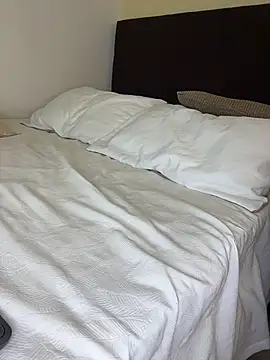 Emma_Vonn - RIDE PILLOW + RUB MY ASS 🔥💦