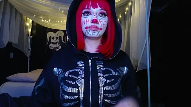 Eloise-brown - Destroy makeup with saliva
