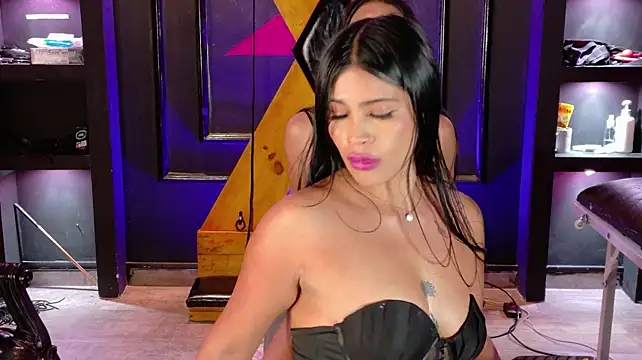 Mrcharlottte_queen_bdsm - miss completely naked + oil in titis