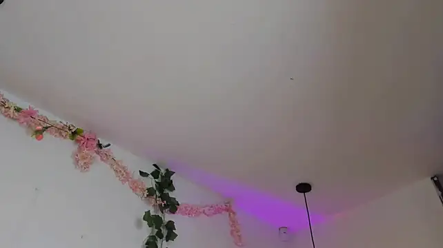 Quiinn_bx - 🍒🌸TAKE OFF PANTY SLOW + CUTE PLUG 🎀🔥